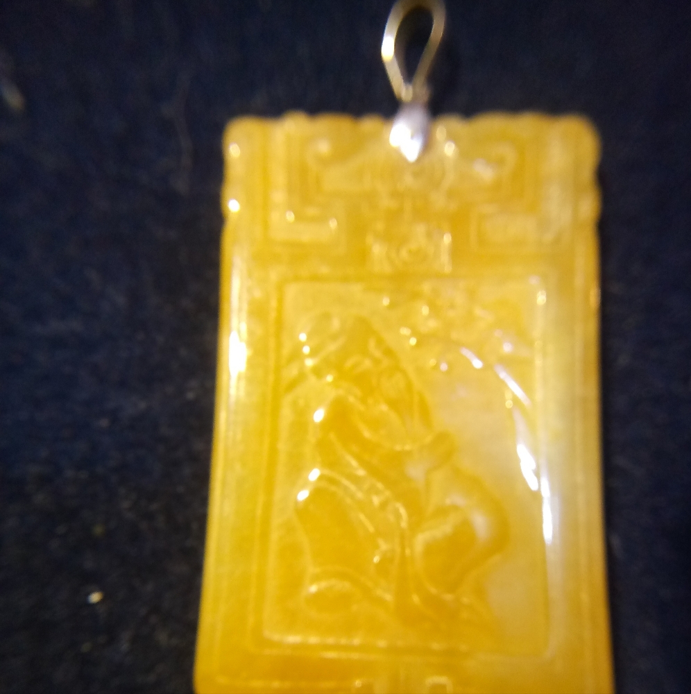 Yellow Jade Carved Pendannt 18k white gold bezel